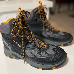 Columbia Titanium Omni-Tech waterproof, breathable, insulated boots. Men’s sz 9
